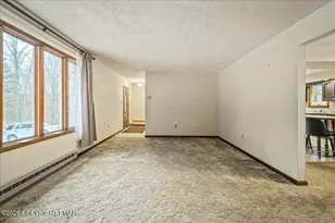 14 Baines Ln, Dallas, PA 18612 - Photo 4