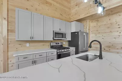  219 Petrarch Trail, Albrightsville, PA 18210 - Photo 10