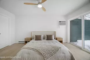 402 Shiny Mountain Ct, Greentown, PA 18426 - Photo 14