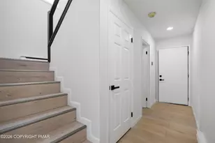 402 Shiny Mountain Ct, Greentown, PA 18426 - Photo 30