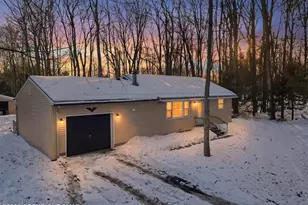 3279 Beech Ridge Dr, Pocono Summit, PA 18346 - Photo 1