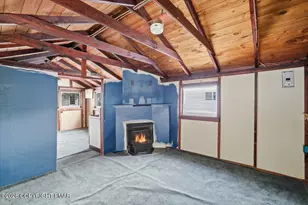 107 Circle Ln, Greentown, PA 18426 - Photo 8