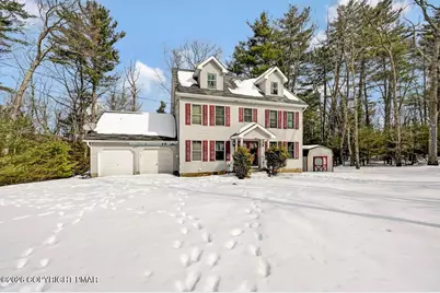  7280 Moss Drive, Swiftwater, PA 18370 - Photo 2