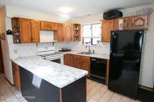 3227 Stonehenge Dr, East Stroudsburg, PA 18301 - Photo 6