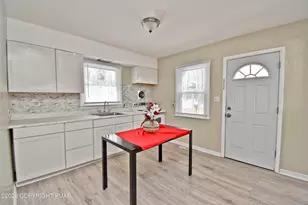 34 Walbert Dr, Stroudsburg, PA 18360 - Photo 2