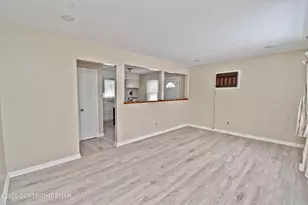 34 Walbert Dr, Stroudsburg, PA 18360 - Photo 8