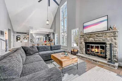  59 Midway Circle, Lake Harmony, PA 18624 - Photo 10