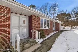 423 Oak St, Cresco, PA 18326 - Photo 2