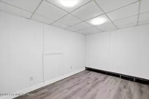 423 Oak St, Cresco, PA 18326 - Photo 30