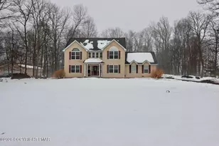 2015 Gorden Ridge Dr, East Stroudsburg, PA 18302 - Photo 1