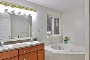 2015 Gorden Ridge Dr, East Stroudsburg, PA 18302 - Photo 32