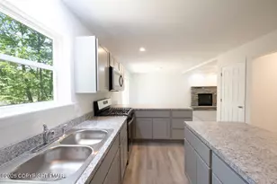 8321 Utopia Ln, East Stroudsburg, PA 18302 - Photo 14