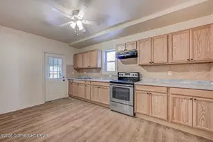 113 N 1st St, Stroudsburg, PA 18360 - Photo 16