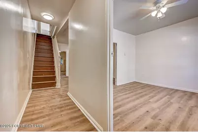  113 N 1st Street, Stroudsburg, PA 18360 - Photo 6