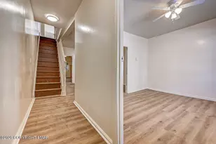 113 N 1st St, Stroudsburg, PA 18360 - Photo 6