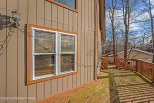252 Greenbriar Cir, Tobyhanna, PA 18466 - Photo 10