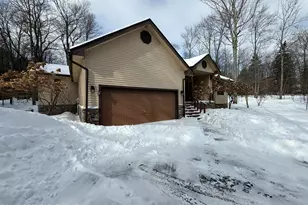 98 Bender Rd, Gouldsboro, PA 18424 - Photo 2