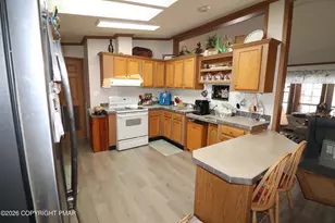 1233 Valley Forge Dr, Walnutport, PA 18088 - Photo 10