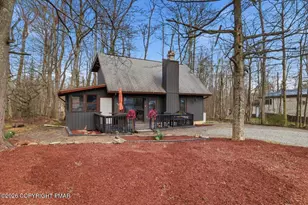 9205 Westwood Dr, Tobyhanna, PA 18466 - Photo 2