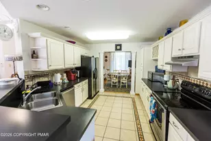 9 Adventure Dr, Covington Township, PA 18424 - Photo 8