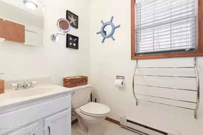  462 Country Place Drive, Tobyhanna, PA 18466 - Photo 24