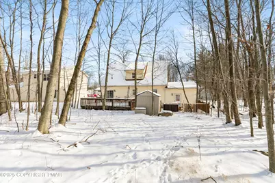  462 Country Place Drive, Tobyhanna, PA 18466 - Photo 2