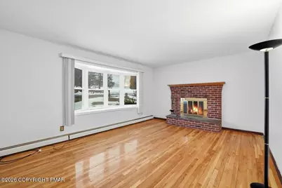  194 Countryside Drive, Brodheadsville, PA 18322 - Photo 6