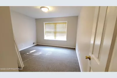  106 Swartsburo Drive, Tamiment, PA 18371 - Photo 8