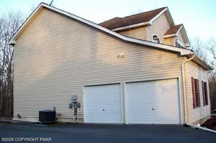 106 Swartsburo Dr, Tamiment, PA 18371 - Photo 20