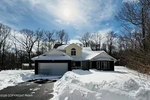 2108 Cherry Dr, Tobyhanna, PA 18466 - Photo 2