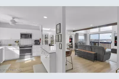  270 Big Pocono Pass, Tannersville, PA 18372 - Photo 6