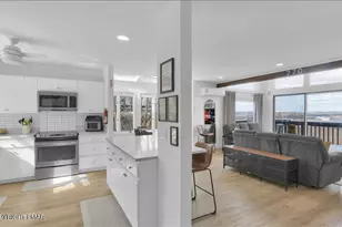 270 Big Pocono Pass, Tannersville, PA 18372 - Photo 6