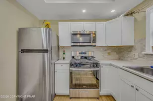 1027 Valley Rd, Newfoundland, PA 18445 - Photo 12