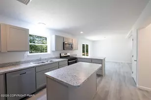 1125 Glouster Rd, Tobyhanna, PA 18466 - Photo 12