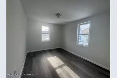  16-18 E Main Street, Pen Argyl, PA 18072 - Photo 10