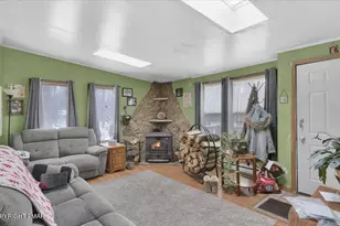 103 Autumn Ln, Jim Thorpe, PA 18229 - Photo 4