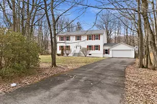 12 Devonshire Ln, Mount Pocono, PA 18344 - Photo 2