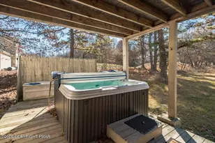 82 Lindbergh Cir, Albrightsville, PA 18210 - Photo 10