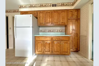  348 Wedgewood Drive, Easton, PA 18045 - Photo 10