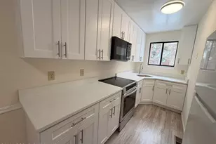 510 Wales Ct, Bushkill, PA 18324 - Photo 2