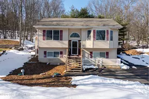 907 Tamaqua Rd, East Stroudsburg, PA 18302 - Photo 2