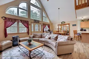 7118 Winnebago Dr, Pocono Lake, PA 18347 - Photo 4