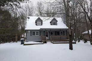 715 Country Pl Dr, Tobyhanna, PA 18466 - Photo 1