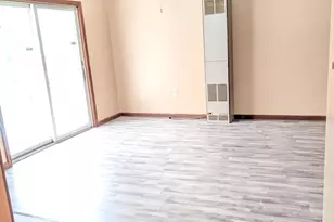 715 Country Pl Dr, Tobyhanna, PA 18466 - Photo 2