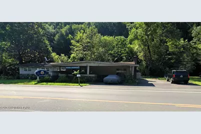  583 Blakeslee Boulevard Drive, Lehighton, PA 18235 - Photo 4
