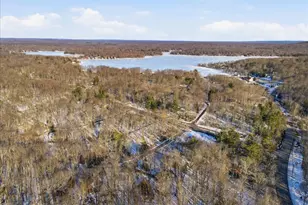 173 Bushkill Dr, Pocono Lake, PA 18347 - Photo 24