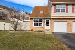 2627 Tamlynn Ct, Easton, PA 18045 - Photo 1