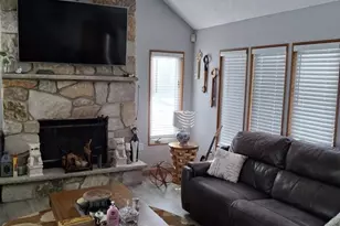 211 Brandyshire Dr, Tamiment, PA 18371 - Photo 18