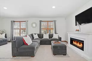 2119 Freedom Way, Pocono Summit, PA 18346 - Photo 14