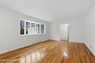 3225 Harmor Ln, Bethlehem, PA 18017 - Photo 4